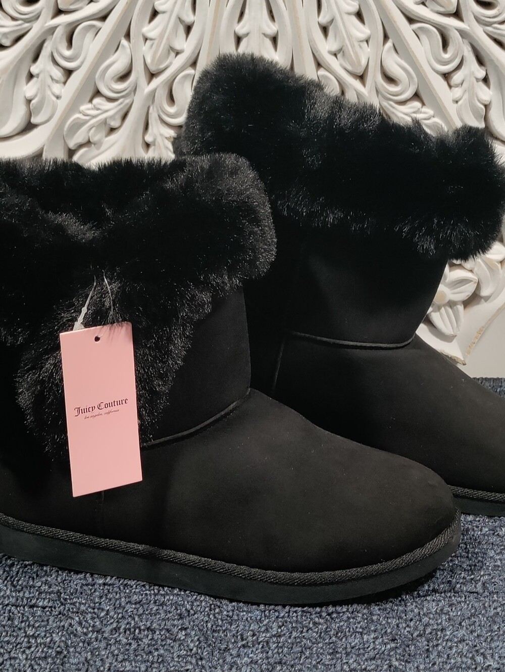 Juicy Couture Kenia 2 Black Faux Fur Bow Winter Boots – Size 7M NWT